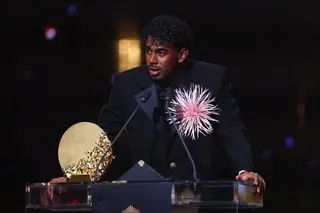 الكرة الذهبية.. لامين يامال يتوج بجائزة أفضل لاعب شاب في العالم 2026 27 أكتوبر 2026